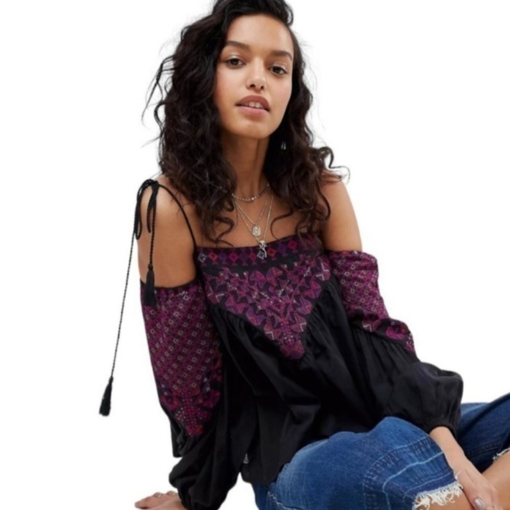 Free People " Vacay Vibin" Cold Shoulder Embroidered top